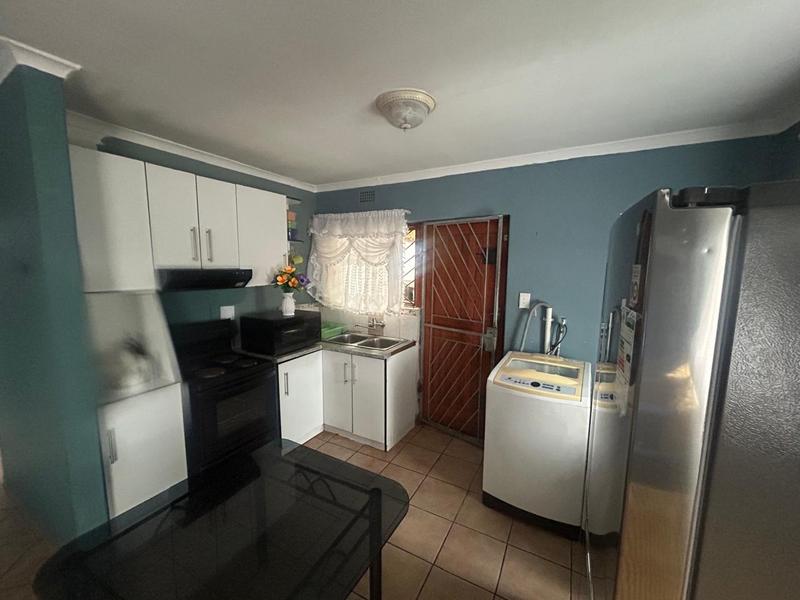 5 Bedroom Property for Sale in Malibu Village Western Cape